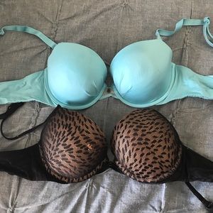 2 Victoria’s Secret fabulous bras